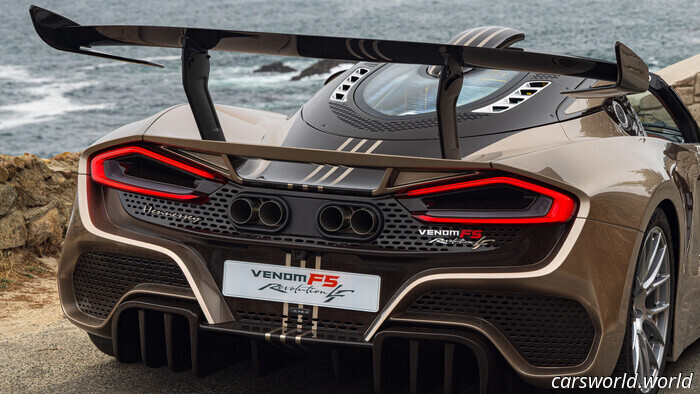 Solo existe uno de estos hipercoches Venom y tiene transmisión manual y 2.031 CV | Carscoops
